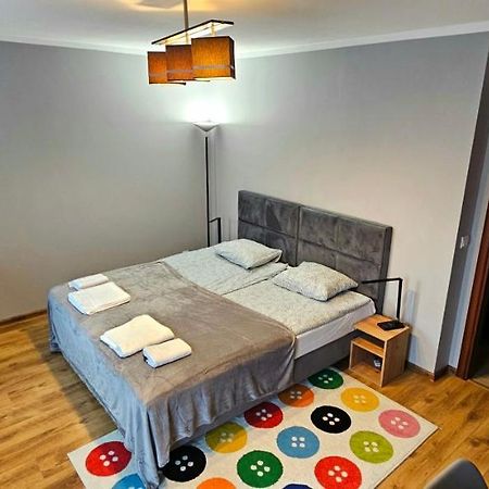 Miami Vice Apartament By Karl Radom Buitenkant foto
